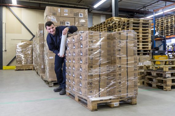 Pallet voorbereiden voor wegtransport